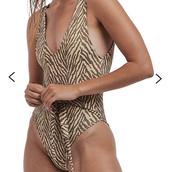 NWT Charlie holiday Effie one piece print swimsuit - Picture 3 of 8